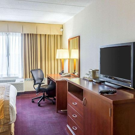 Clarion Hotel Somerset - New Brunswick Ngoại thất bức ảnh