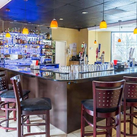 Clarion Hotel Somerset - New Brunswick Ngoại thất bức ảnh