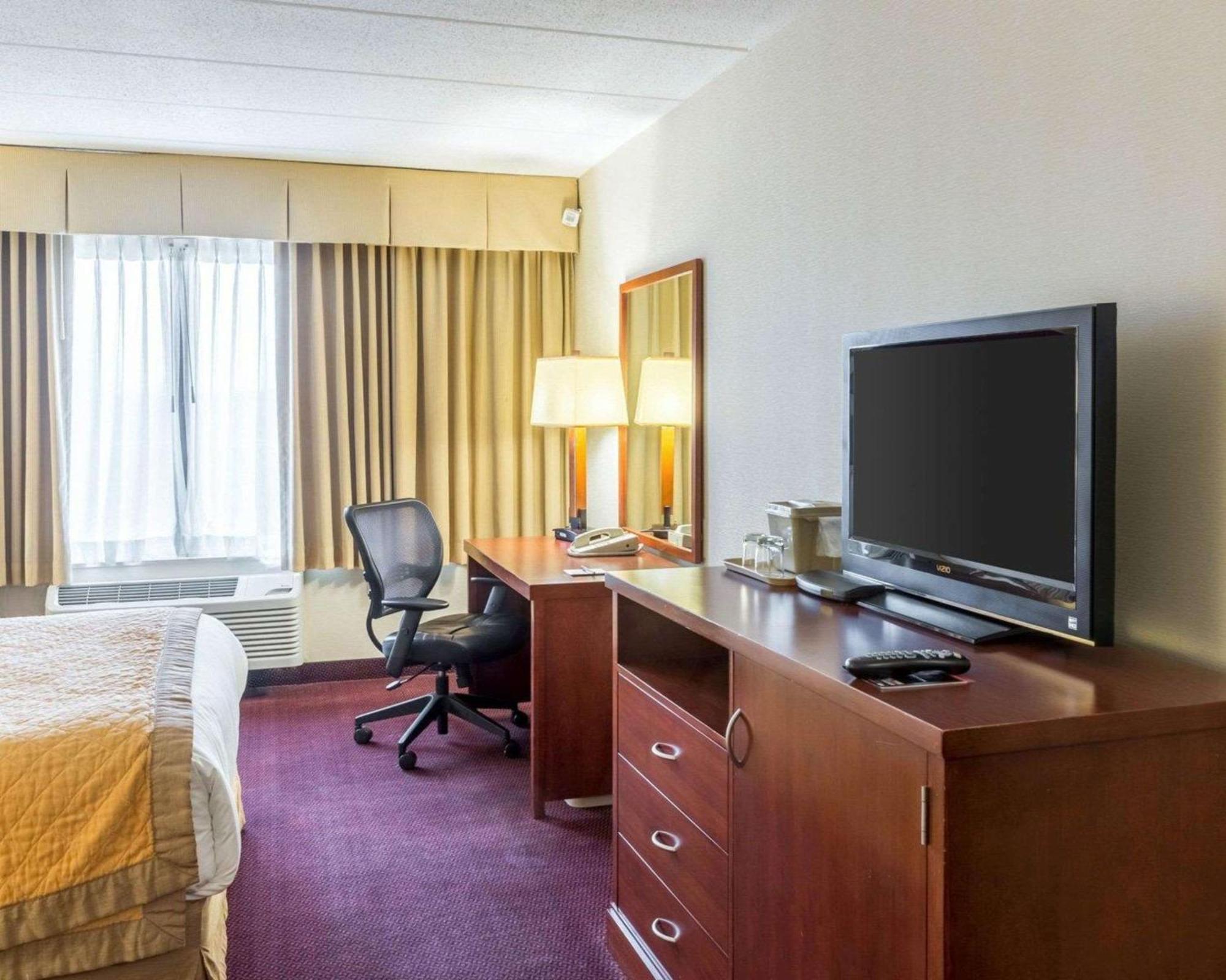 Clarion Hotel Somerset - New Brunswick Ngoại thất bức ảnh