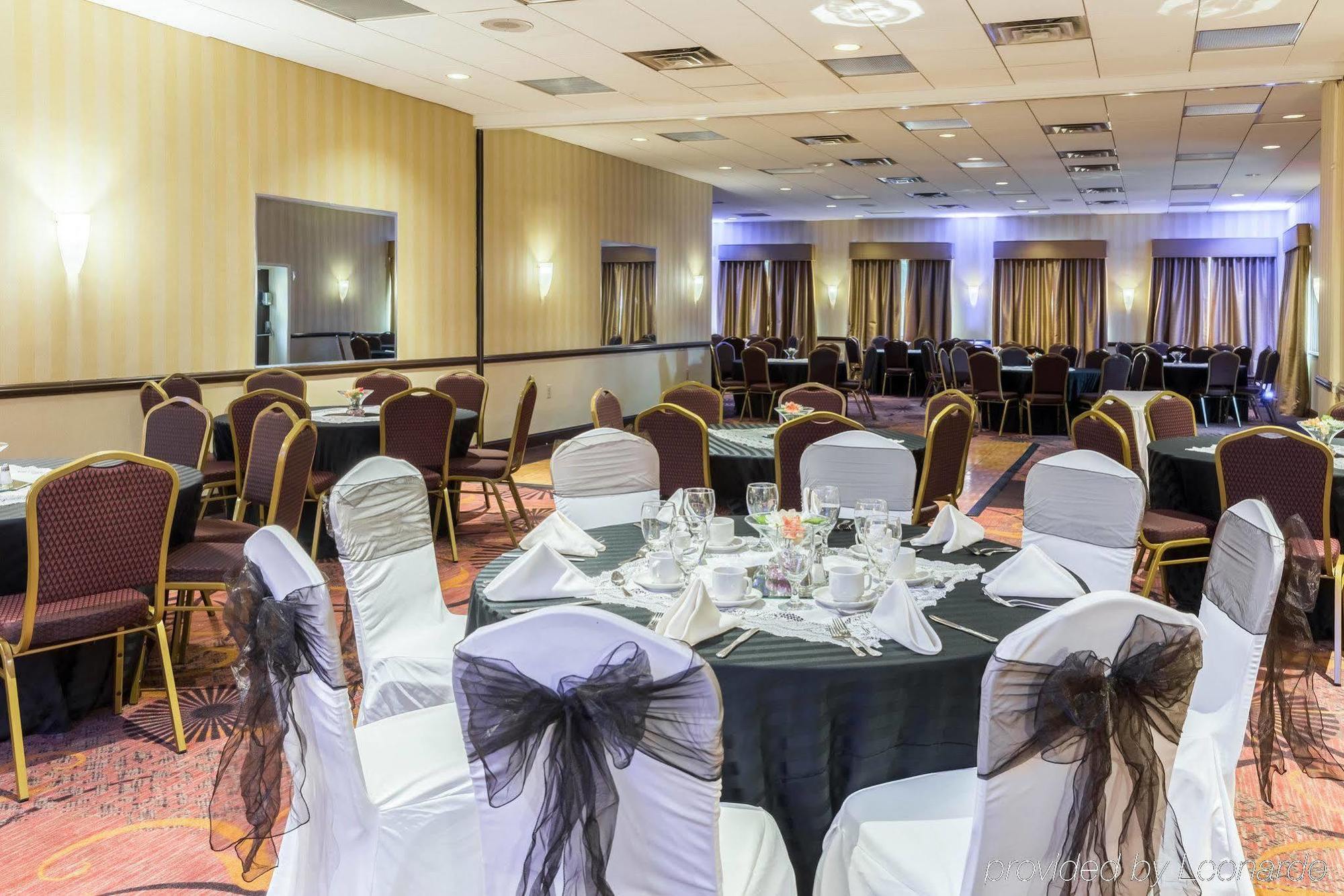 Clarion Hotel Somerset - New Brunswick Ngoại thất bức ảnh